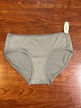 Victoria's Secret Hiphugger Panty Medium